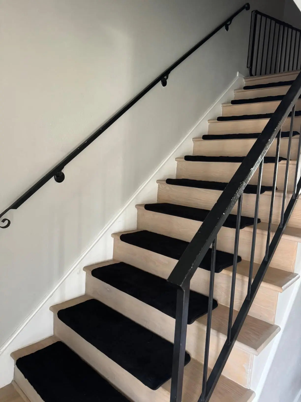 NONECN Bullnose Non Slip Stair Treads Plush Peel Stick Mats